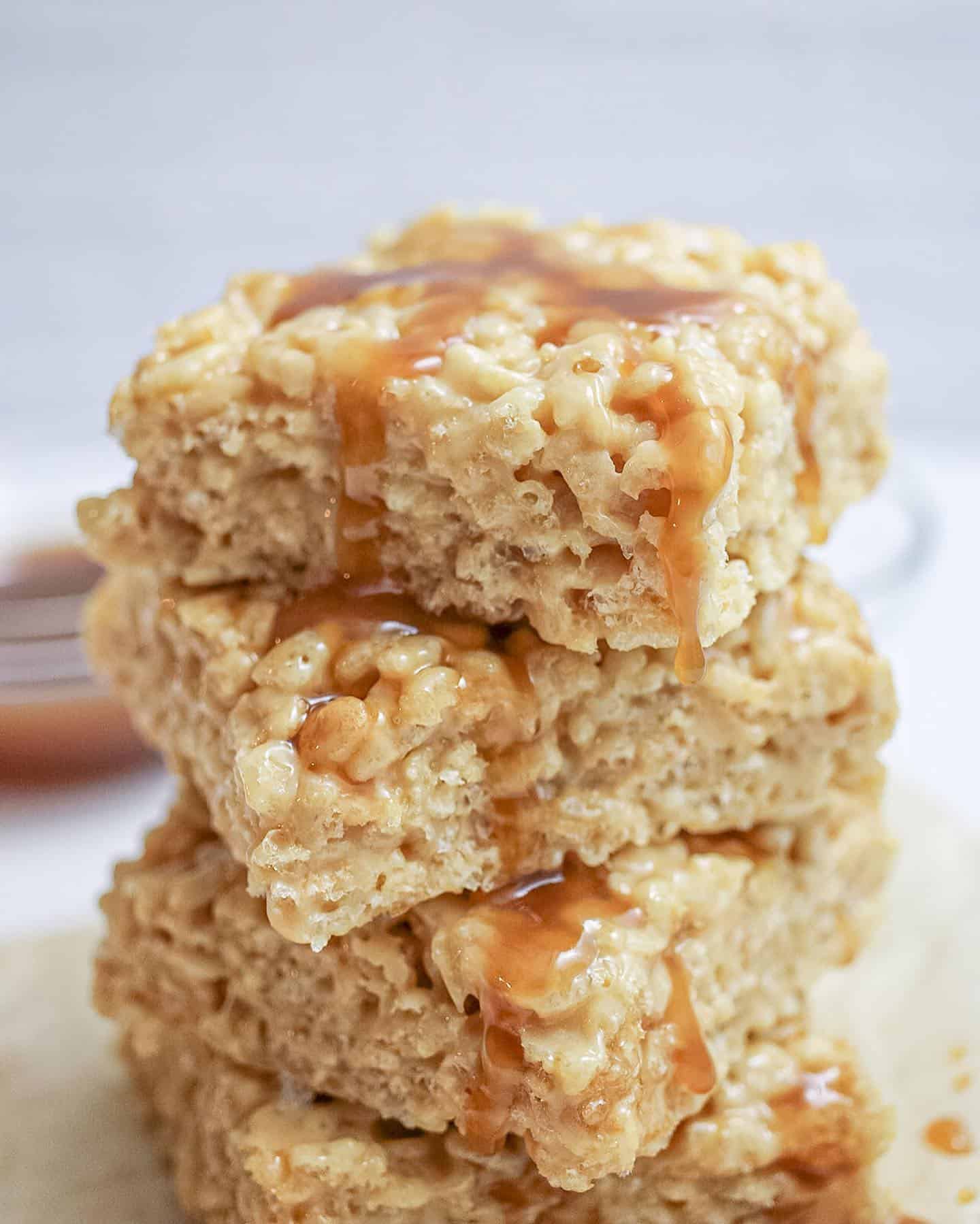 Salted caramel Rice Krispie treats are so delicious and easy to make. I legitimately ate almost the whole pan of these myself. The recipe is on Tasting Table now.

#ricekrispytreats #ricekrispietreats #saltedcaramel #saltedcaramelricekrispietreats #saltedcarameldessert